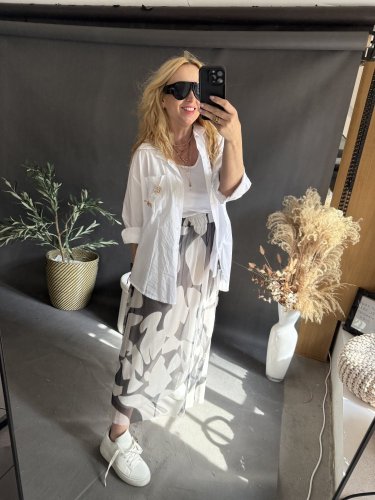 Tylová sukňa vzor-bielá