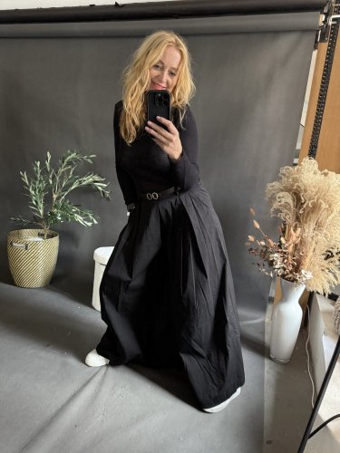 Kalhoty Pantagonna ve stylu sukně -čierná