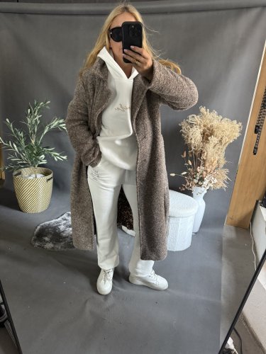 Kabát Defile s brošňou-mocca