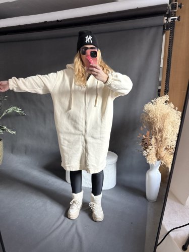 Dlouhá mikina Everyone-krémová