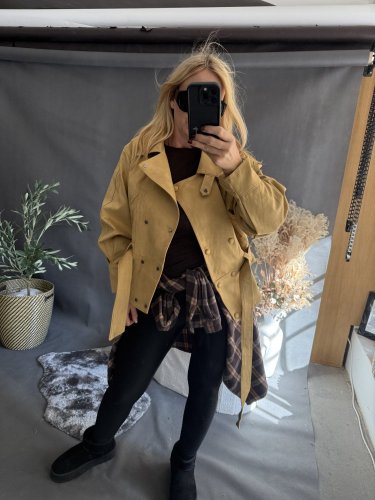 Krivák ala semiš s opaskom-mustard