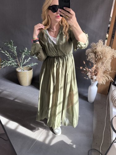 Šaty s opaskom Hodváb-khaki