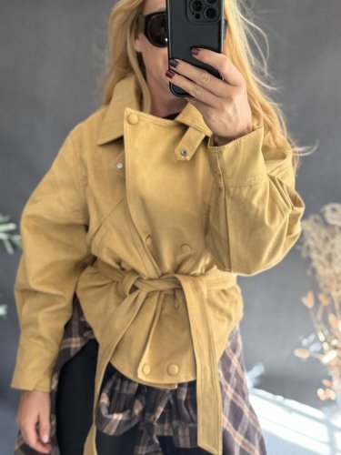 Krivák ala semiš s opaskom-mustard