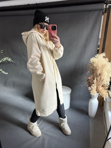 Dlouhá mikina Everyone-krémová