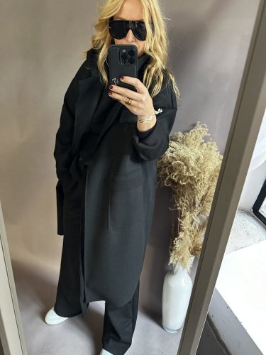 Kabát Sun s páskem-černý