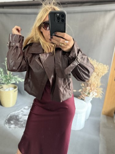 Křivák Devil-vínový