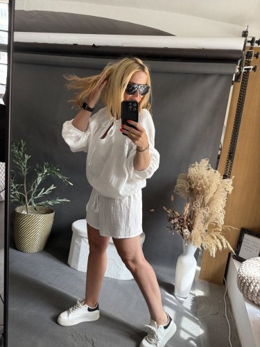 Overal mušelín Gusto-bielá