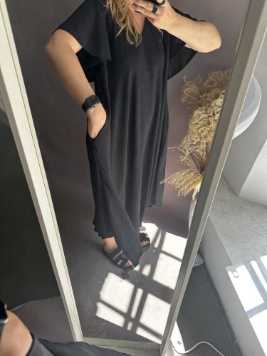 Šaty áčkové střihu Marca-černé