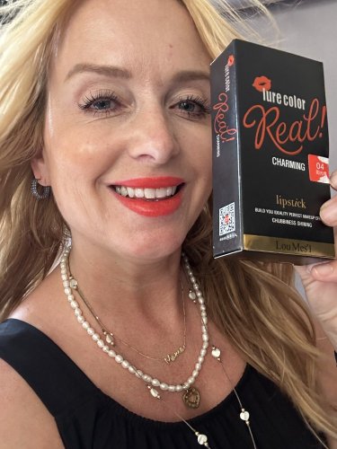 Rúž s balzamom Real Charming odtieň 4