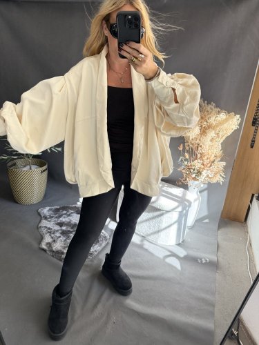 Bomber saténový Big Size krémový