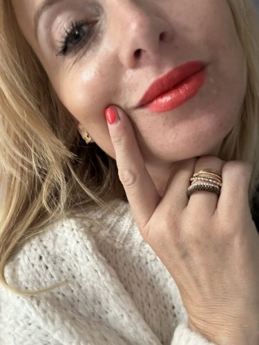 Rúž s balzamom Real Charming odtieň 4