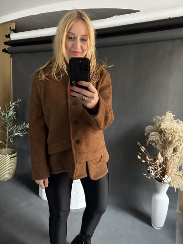 Kabátek s  kapsou SUN hnědý