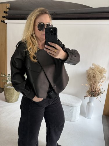 Křivák kožený- černý-na objendání cca 2 týdny