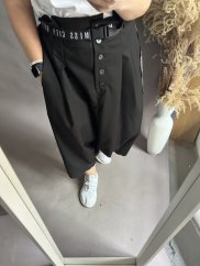 Kalhoty s nižším sedom a gombíkmi Angel