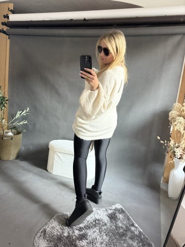 Svetr Mochy-krémový