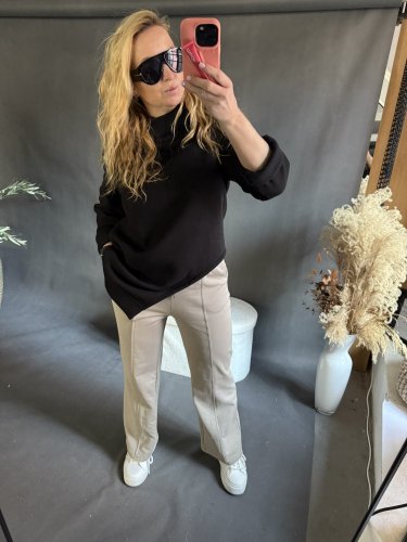 Mikina s kapucňou na postavu XS-M-čierna