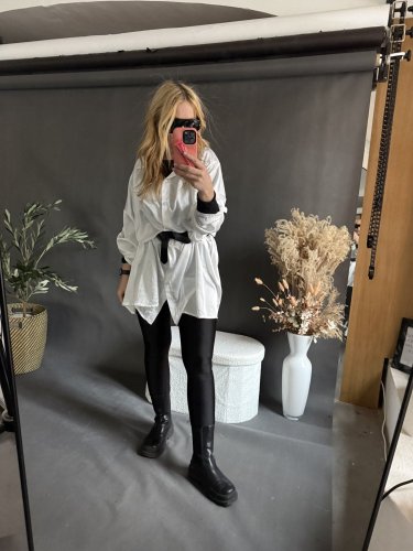 Košeľa lesklá Oversize UNISIZE-bielá