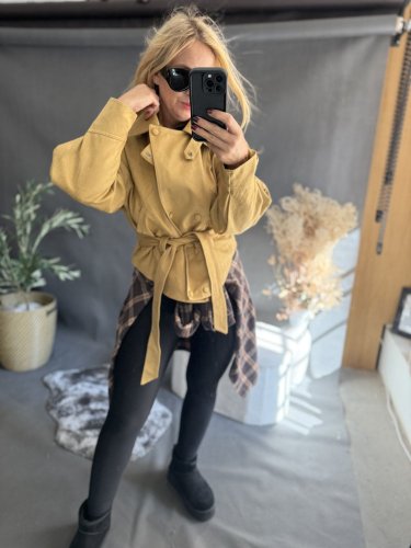 Krivák ala semiš s opaskom-mustard