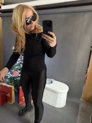 Tričko so sexi výstrihom na postavu XS-M