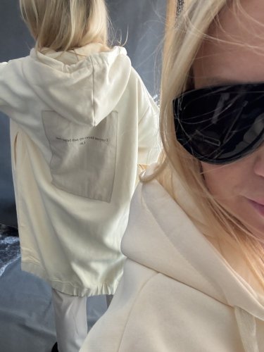 Dlouhá mikina Everyone-krémová