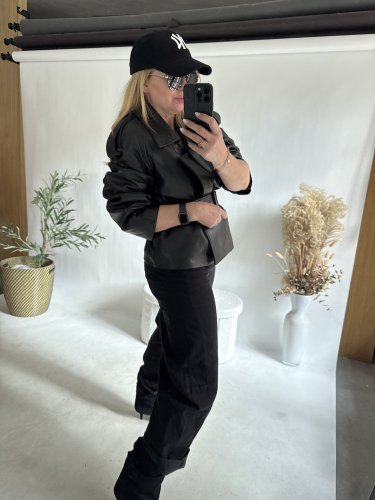 Kožená bunda na zavazování