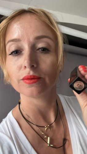 Rúž s balzamom Real Charming odtieň 4