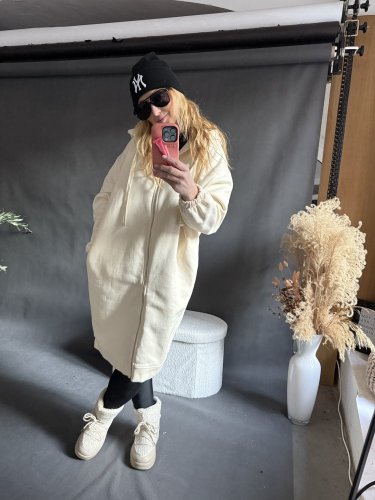 Dlouhá mikina Everyone-krémová