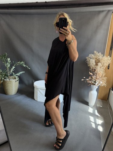 Šaty asymetrické s rozparkem Kamero SUN-černá