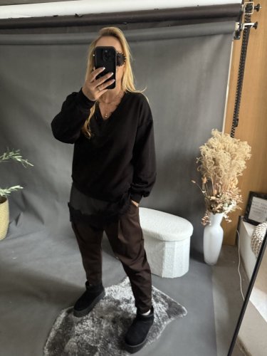 Mikina s krajkou-černá