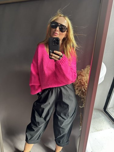 Svetr kratší s výstřihem do V s příměsí mohéru-nekouše-růžový