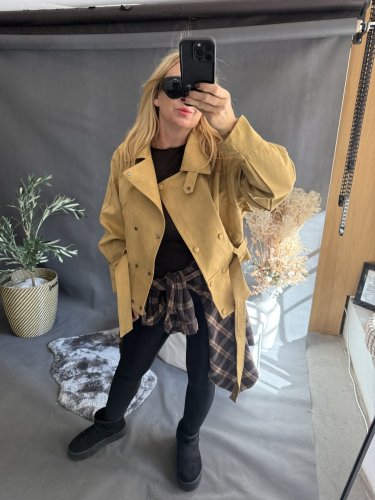 Krivák ala semiš s opaskom-mustard