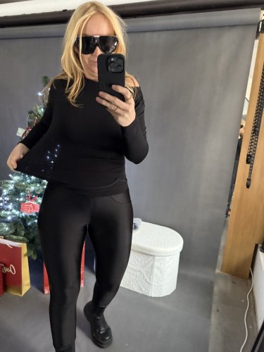 Tričko so sexi výstrihom na postavu XS-M