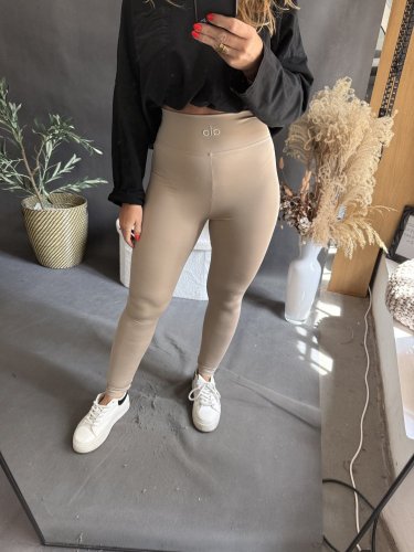 Legíny Alo-XS-XL béžové