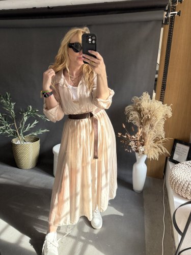 Šaty s opaskom Hodváb-béžové