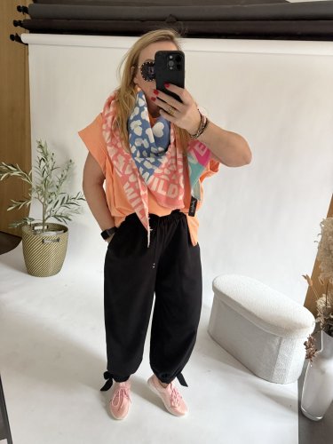 Nohavice Flowy hariem-čierná