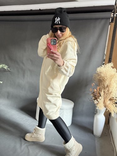 Dlouhá mikina Everyone-krémová