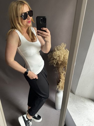 Top s vypchávkami-tie sa dajú vybrať-bielá