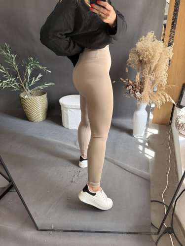 Legíny Alo-XS-XL béžové