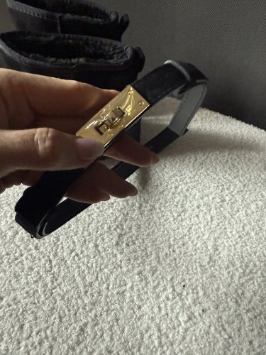 Pásek kožený posuvný se zlatou sponou-broušený černý