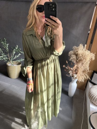 Šaty s opaskom Hodváb-khaki