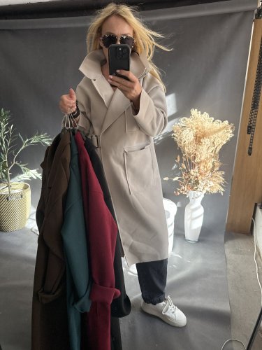 Kabát Sun s páskem-krémový