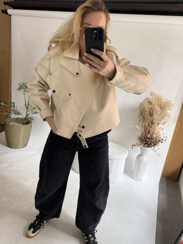 Křivák kožený- cream