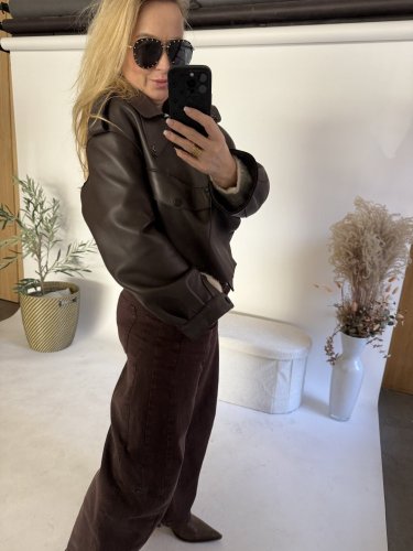 Krivák kožený-hnedý