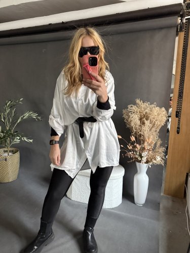 Košeľa lesklá Oversize UNISIZE-bielá