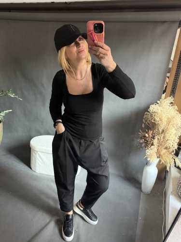 Tričko rebrované Elle-čierne