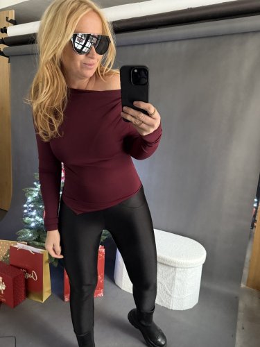 Tričko so sexi výstrihom na postavu XS-M-červené