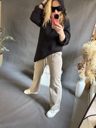 Mikina s kapucňou na postavu XS-M-čierna