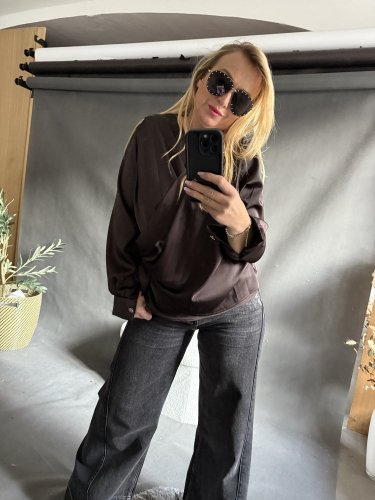 Blúzka so zlatým detailom