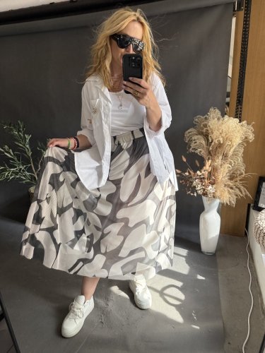 Tylová sukňa vzor-bielá