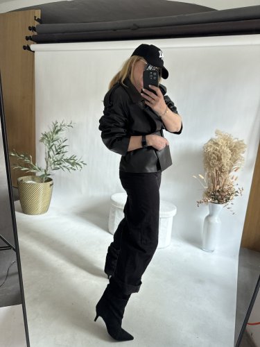 Kožená bunda na zavazování